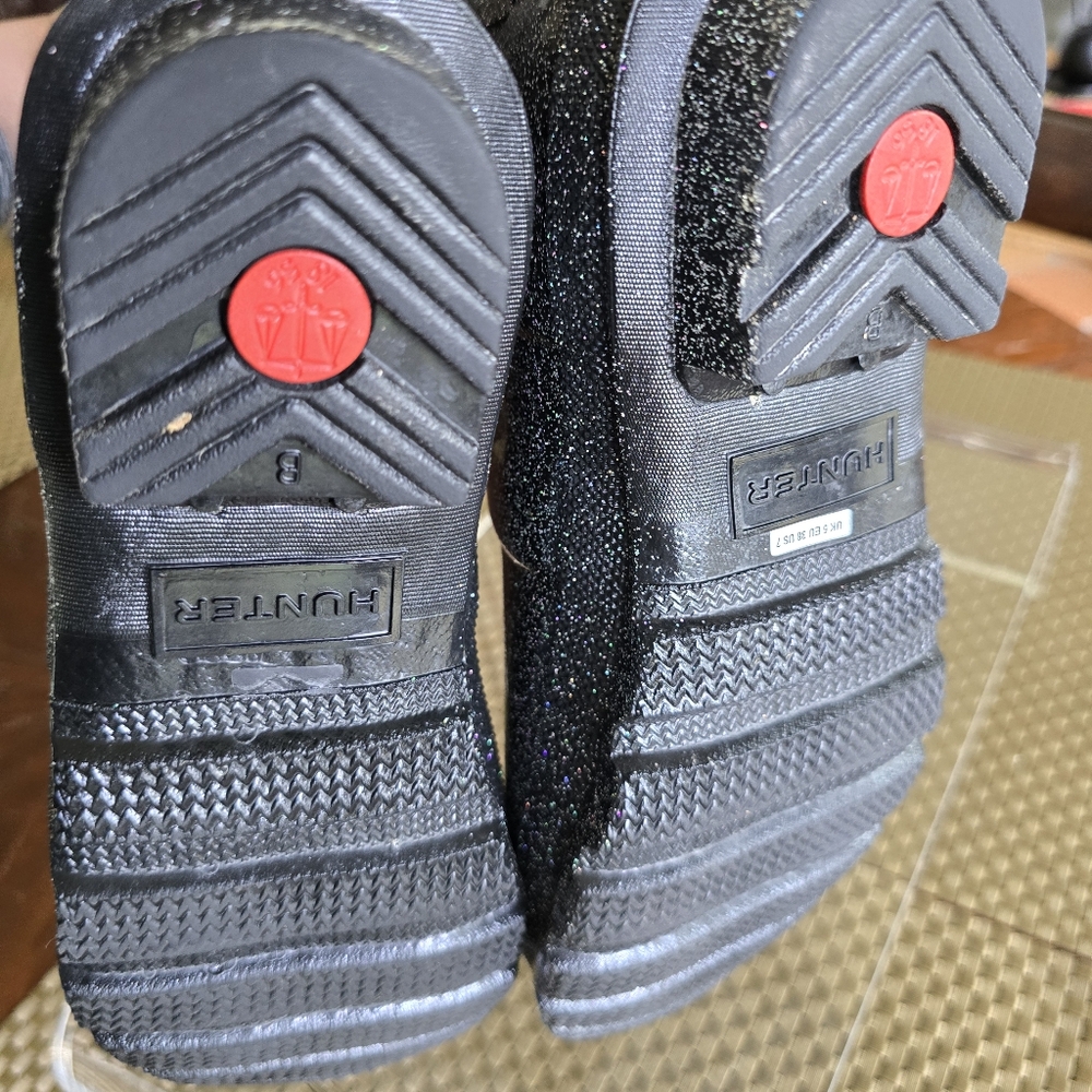EUC Hunter Black Glitter Rain Boots 7 - Picture 2 of 14